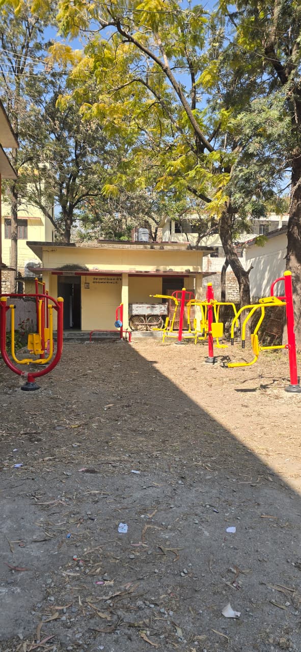 Dual air-walker outdoor exercise apparatus on campus